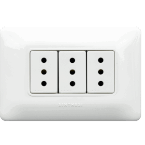 Tomacorriente triple 10A/ 250V  S12 Blanco